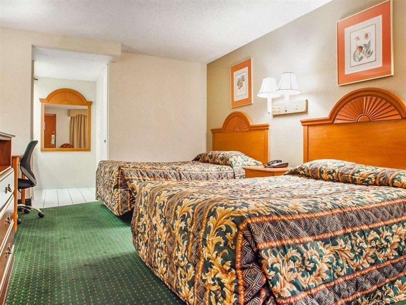 Rodeway Inn Mount Laurel Hwy 73 Eksteriør billede