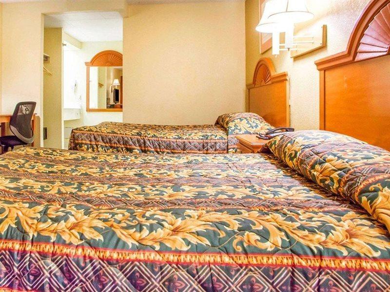 Rodeway Inn Mount Laurel Hwy 73 Eksteriør billede