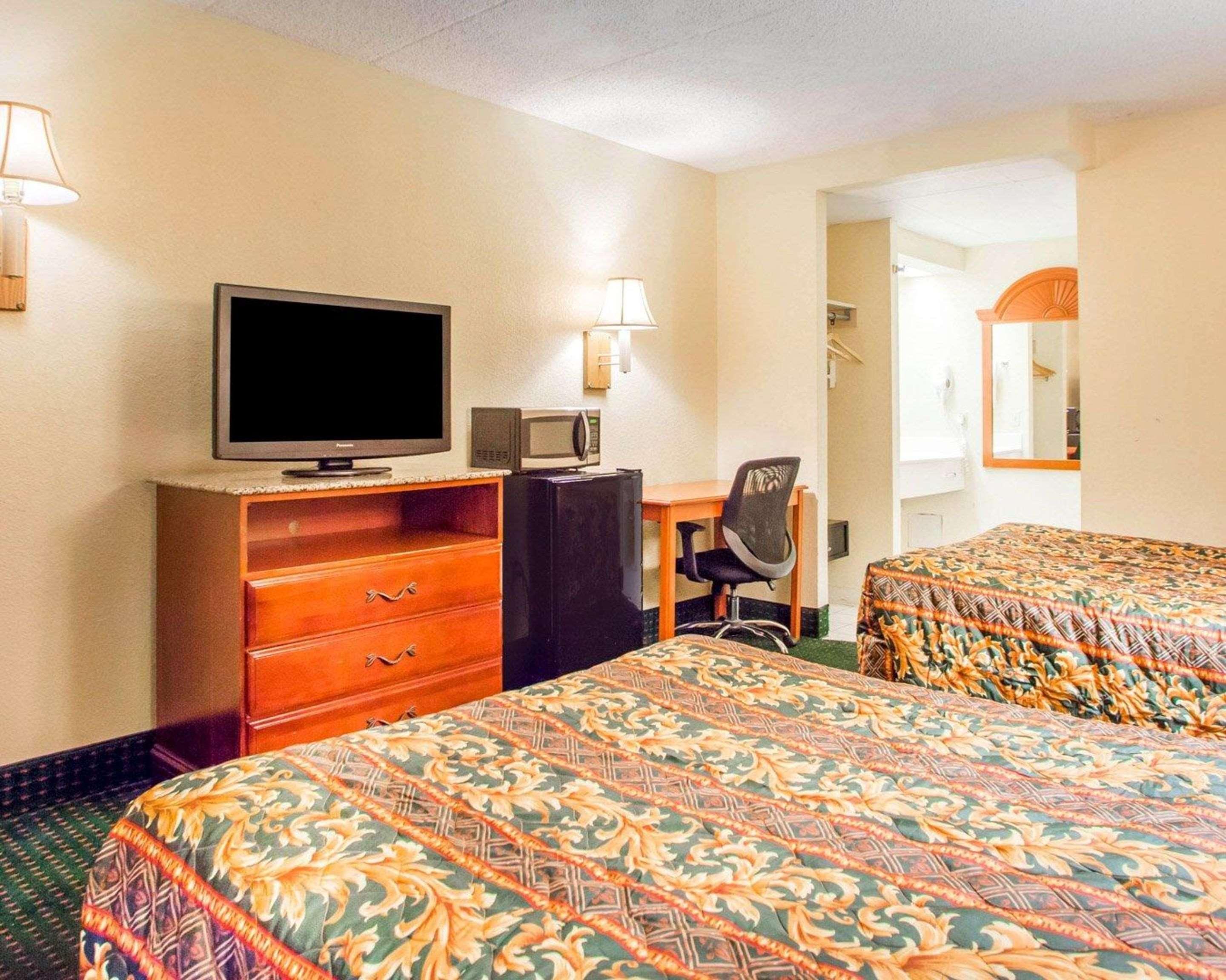 Rodeway Inn Mount Laurel Hwy 73 Eksteriør billede