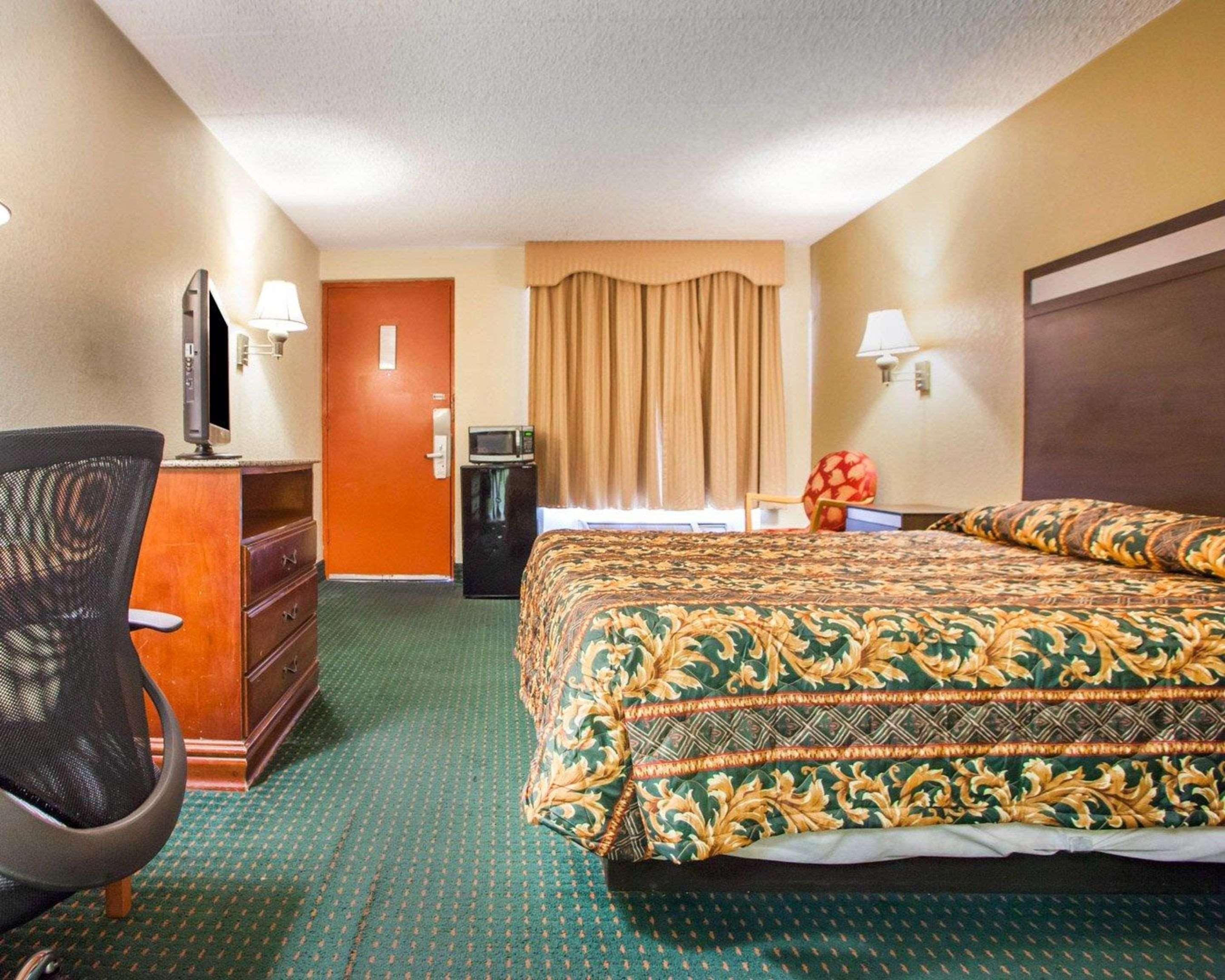 Rodeway Inn Mount Laurel Hwy 73 Eksteriør billede