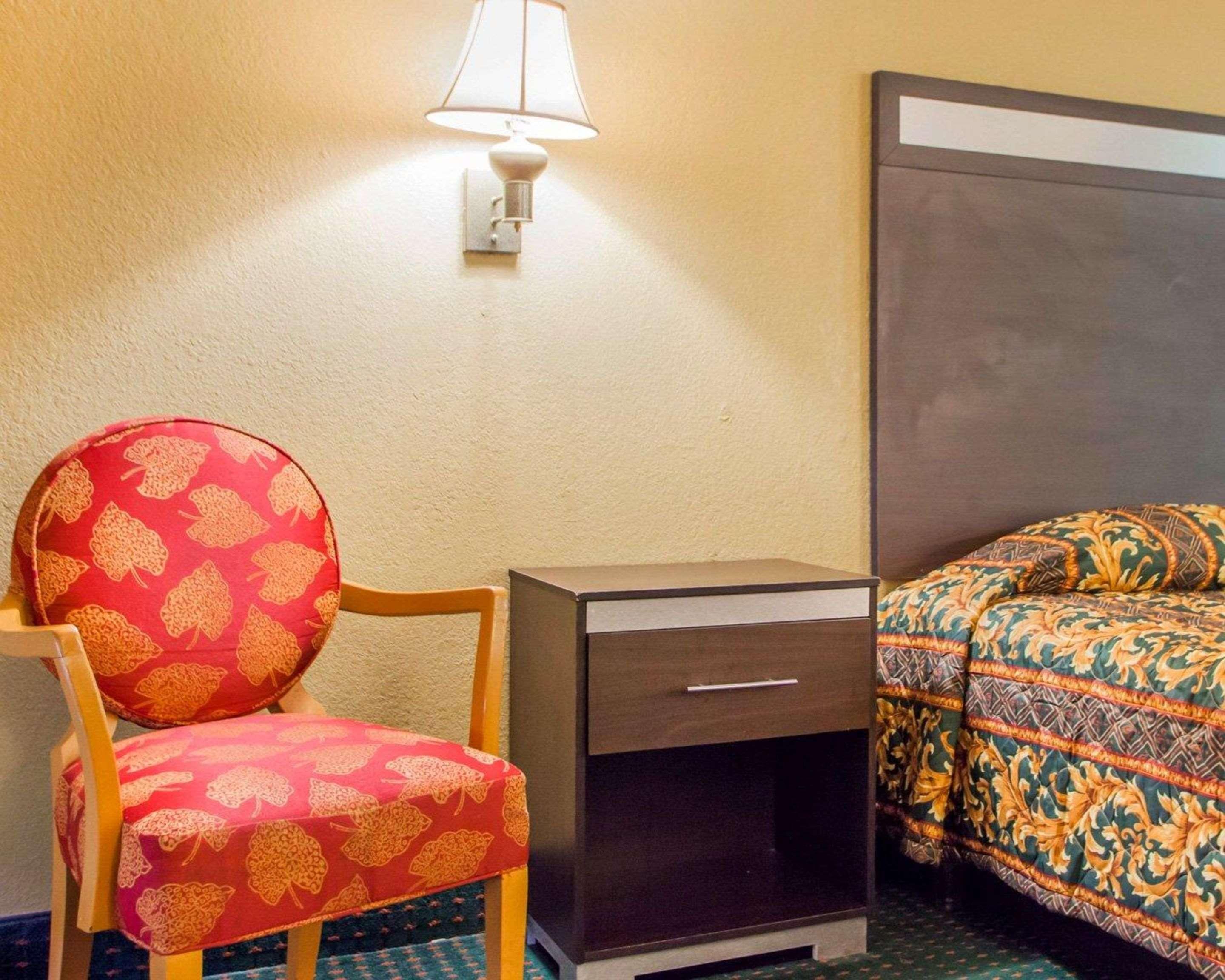 Rodeway Inn Mount Laurel Hwy 73 Eksteriør billede