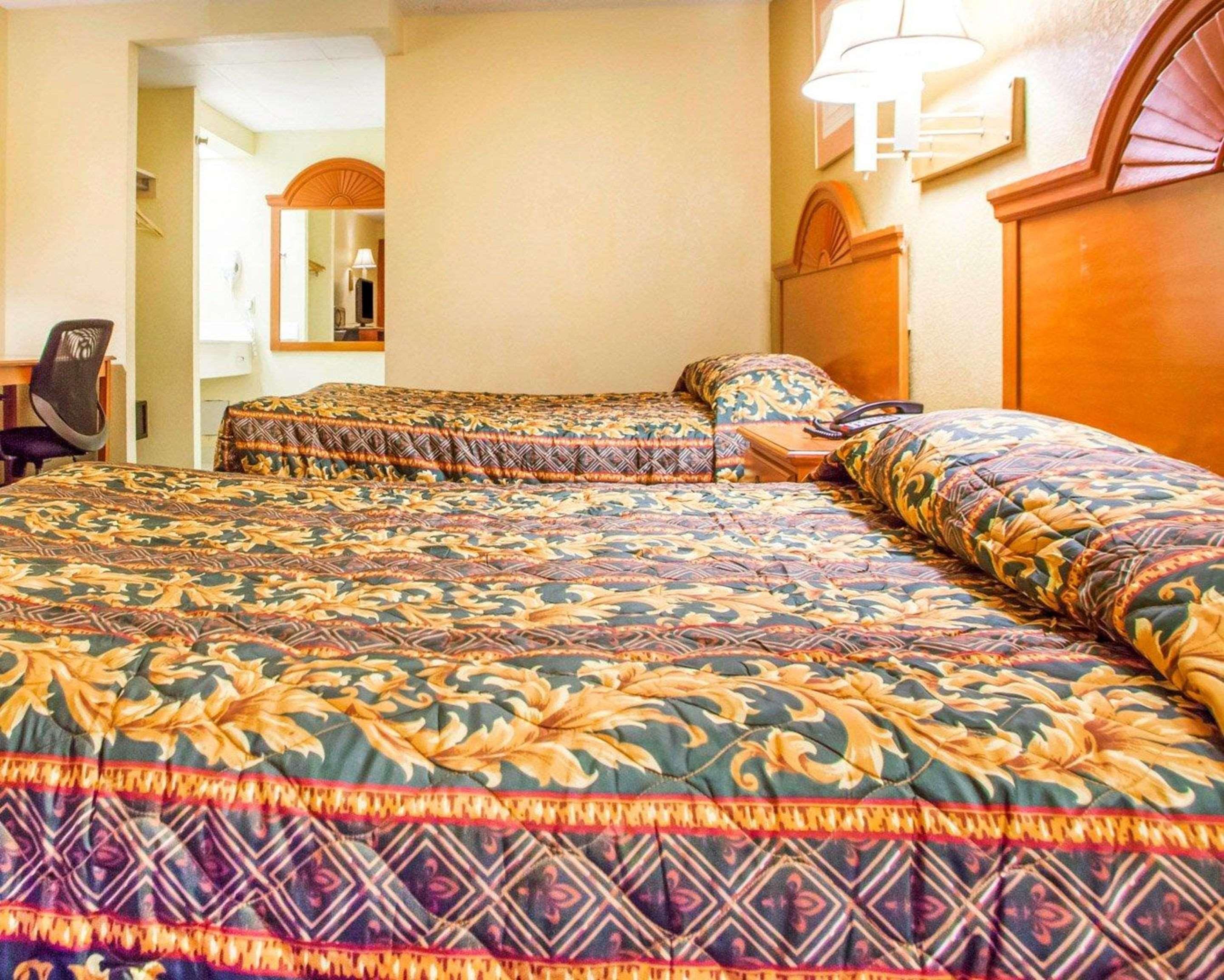 Rodeway Inn Mount Laurel Hwy 73 Eksteriør billede