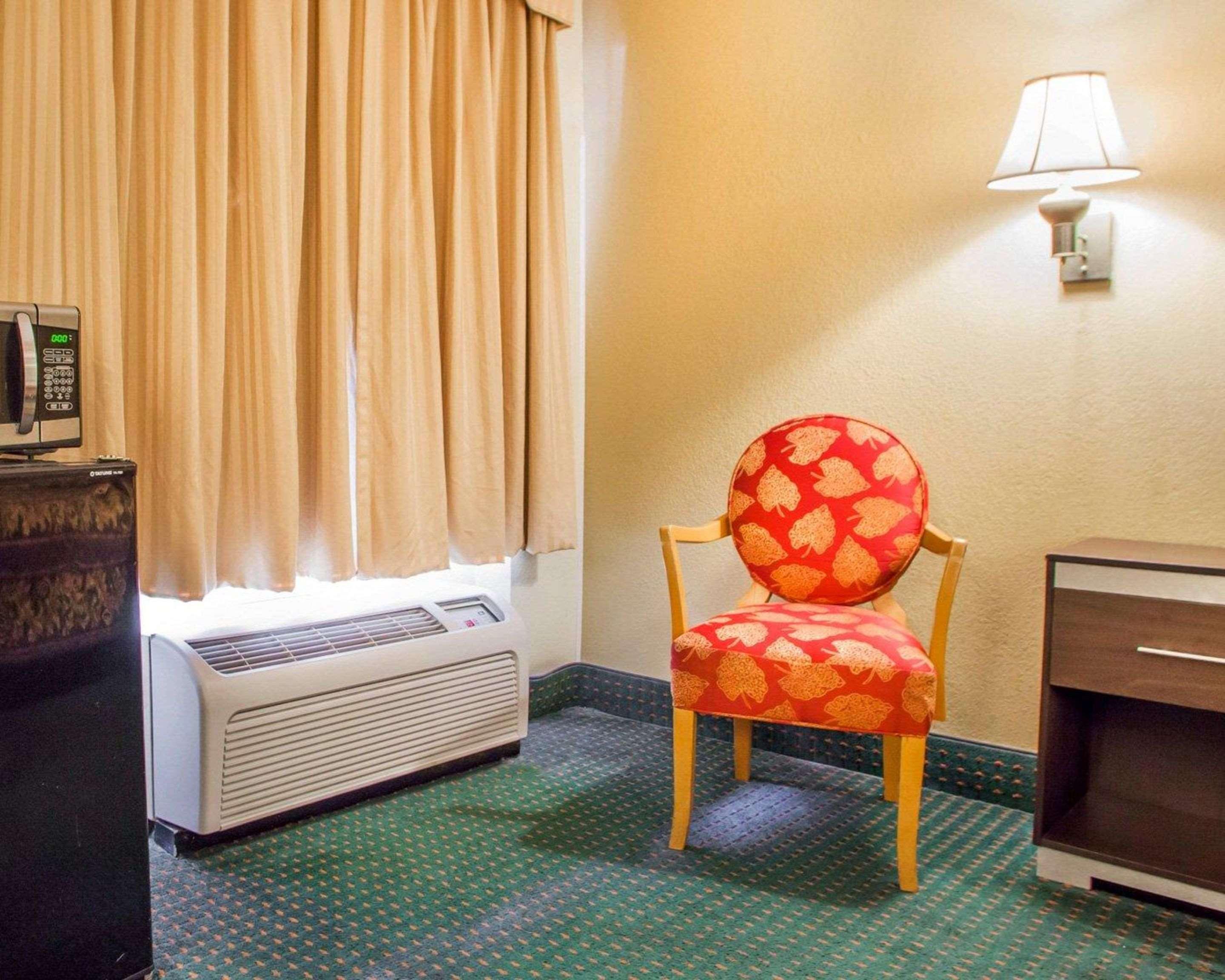 Rodeway Inn Mount Laurel Hwy 73 Eksteriør billede