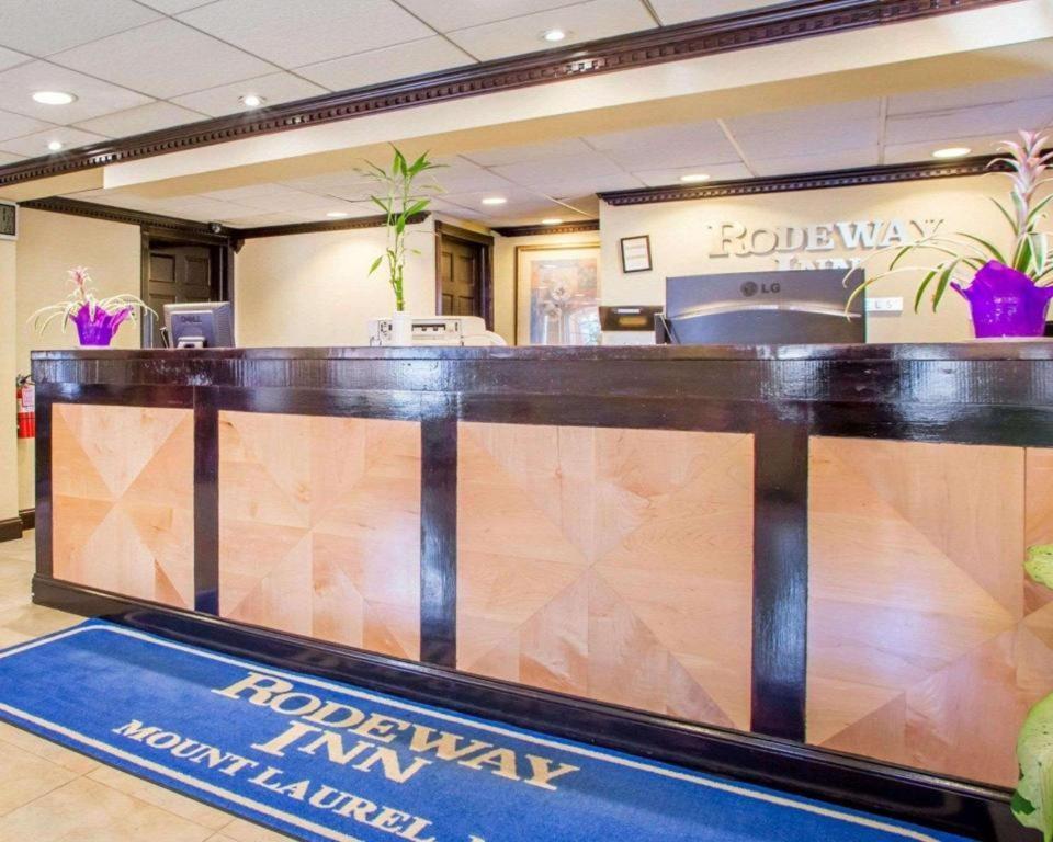 Rodeway Inn Mount Laurel Hwy 73 Eksteriør billede