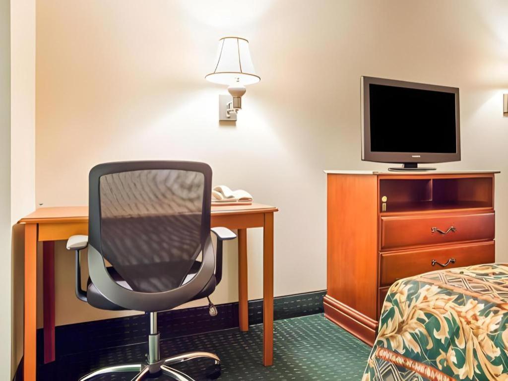 Rodeway Inn Mount Laurel Hwy 73 Eksteriør billede