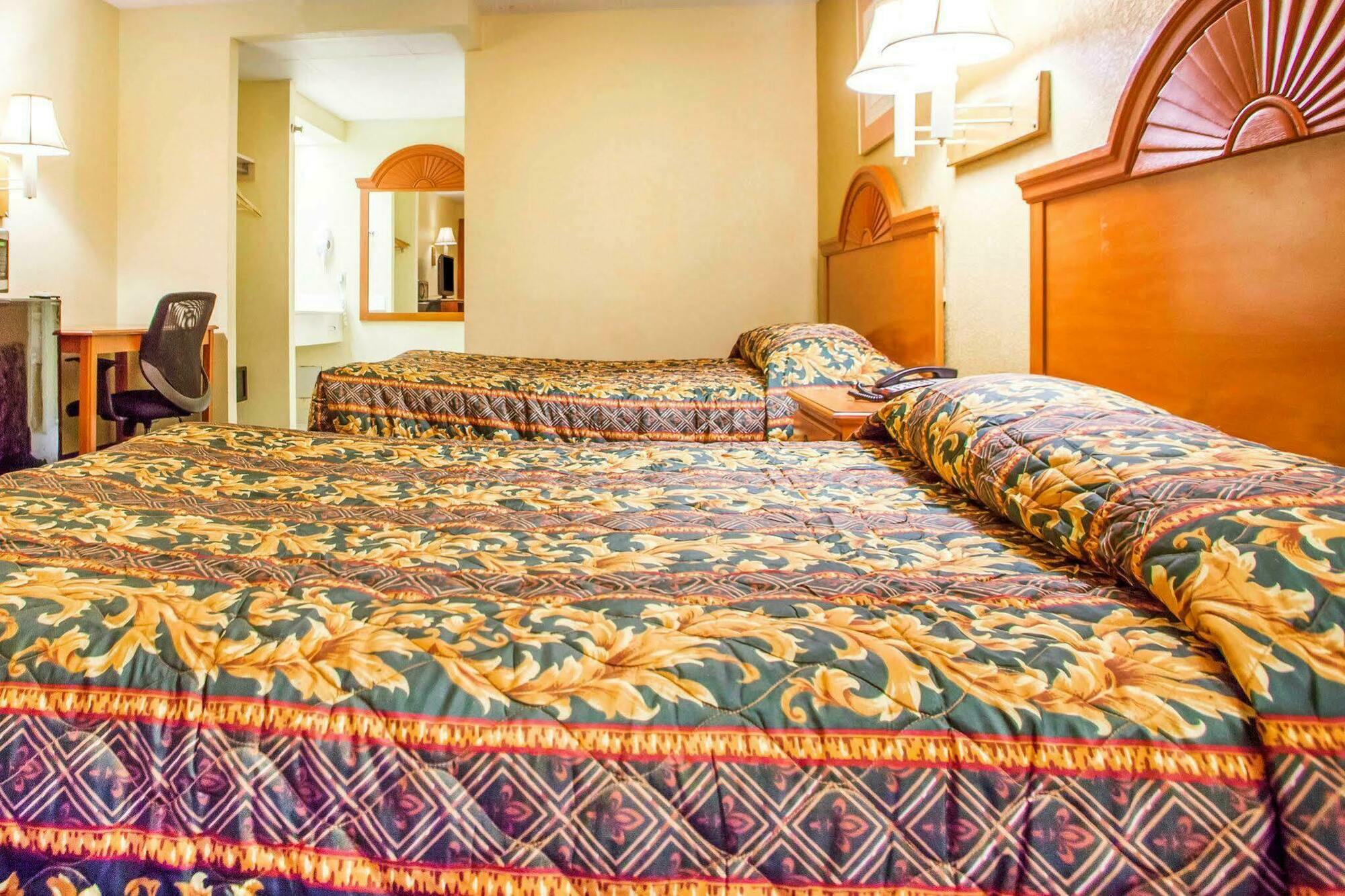 Rodeway Inn Mount Laurel Hwy 73 Eksteriør billede