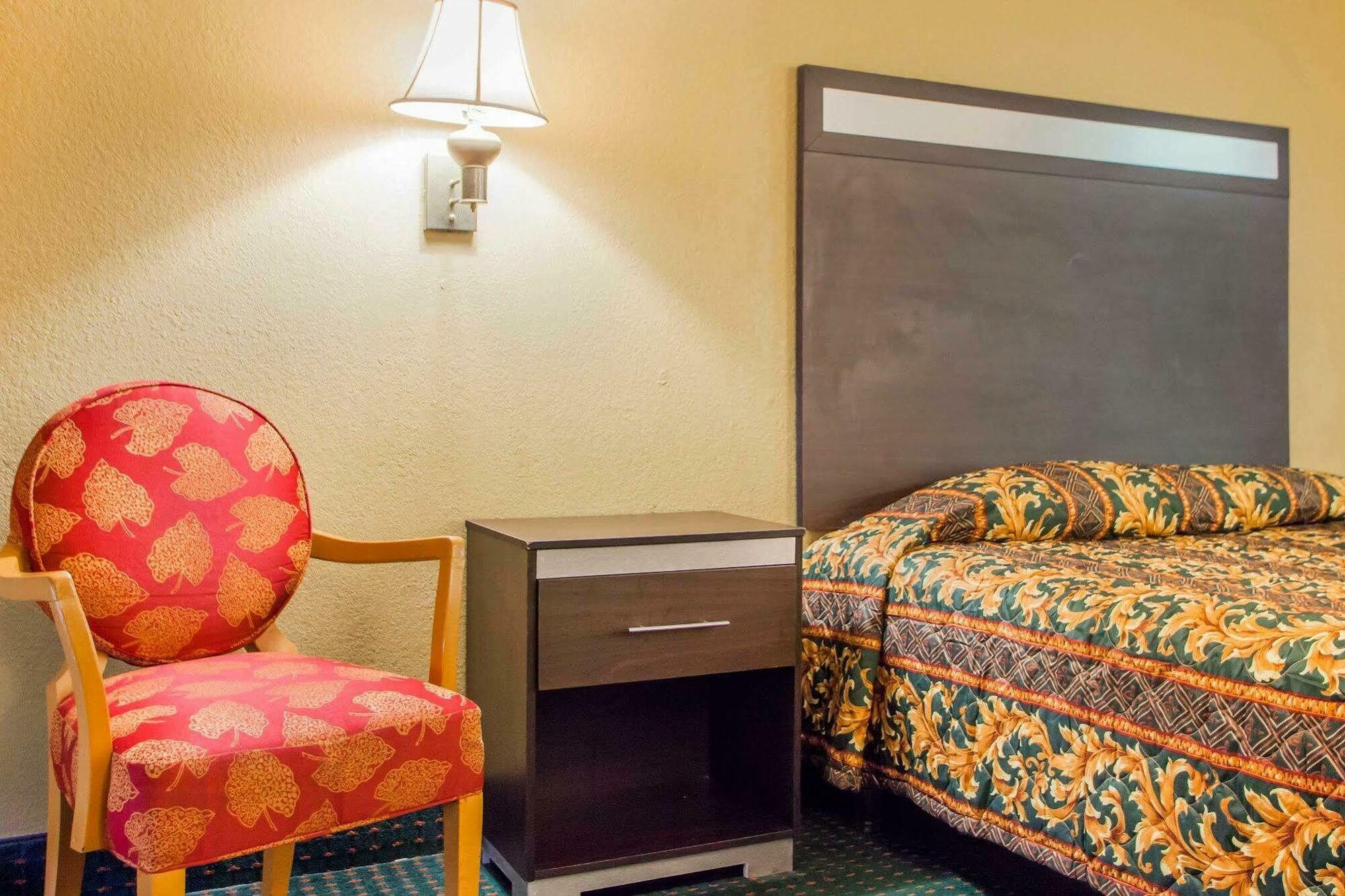Rodeway Inn Mount Laurel Hwy 73 Eksteriør billede